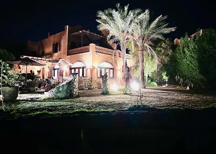 Nubian Lagoonfront - 4br, 9 Guests الجونة