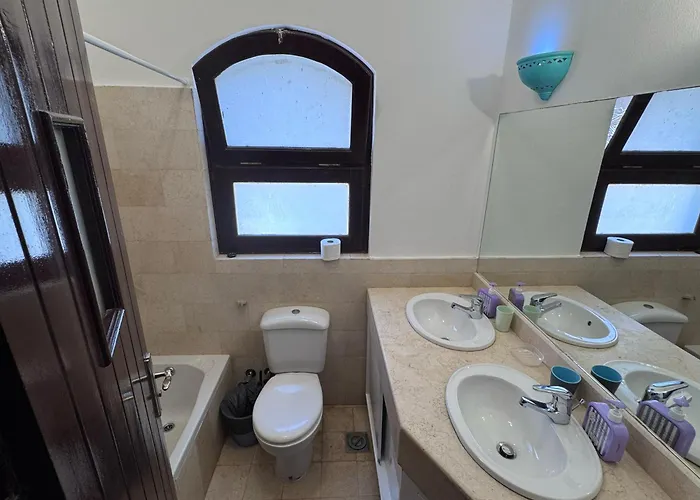 Nubian Lagoonfront - 4br, 9 Guests *