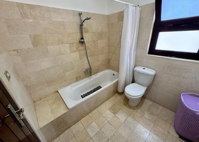 Nubian Lagoonfront - 4br, 9 Guests *