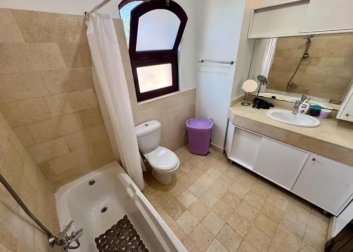 Nubian Lagoonfront - 4br, 9 Guests * الجونة